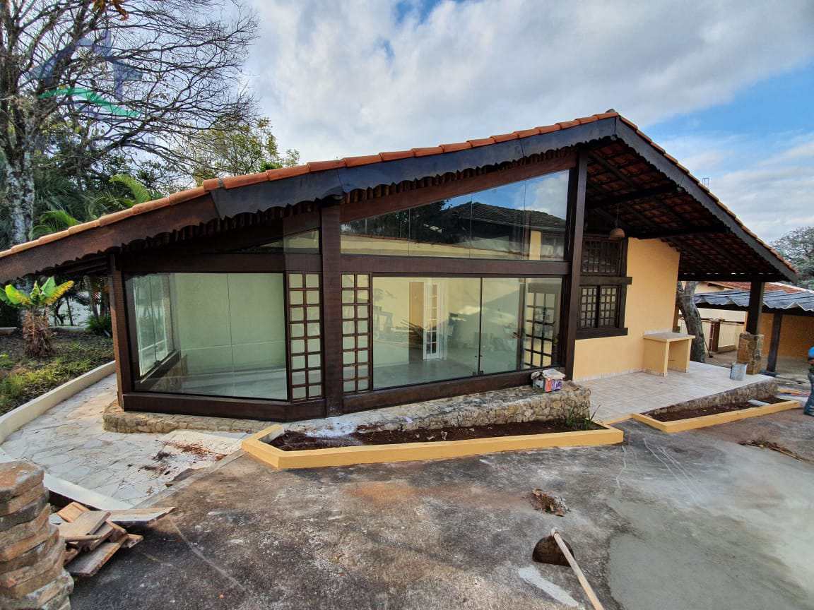 Casa à venda com 2 quartos, 300m² - Foto 2