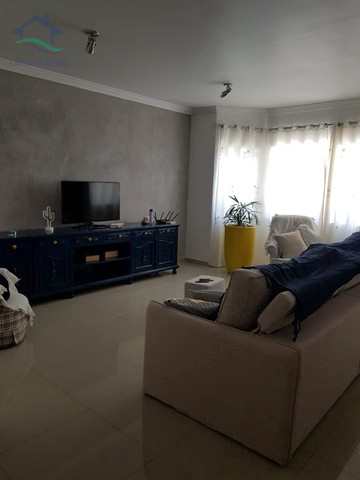 Casa de Condomínio à venda com 3 quartos, 216m² - Foto 2