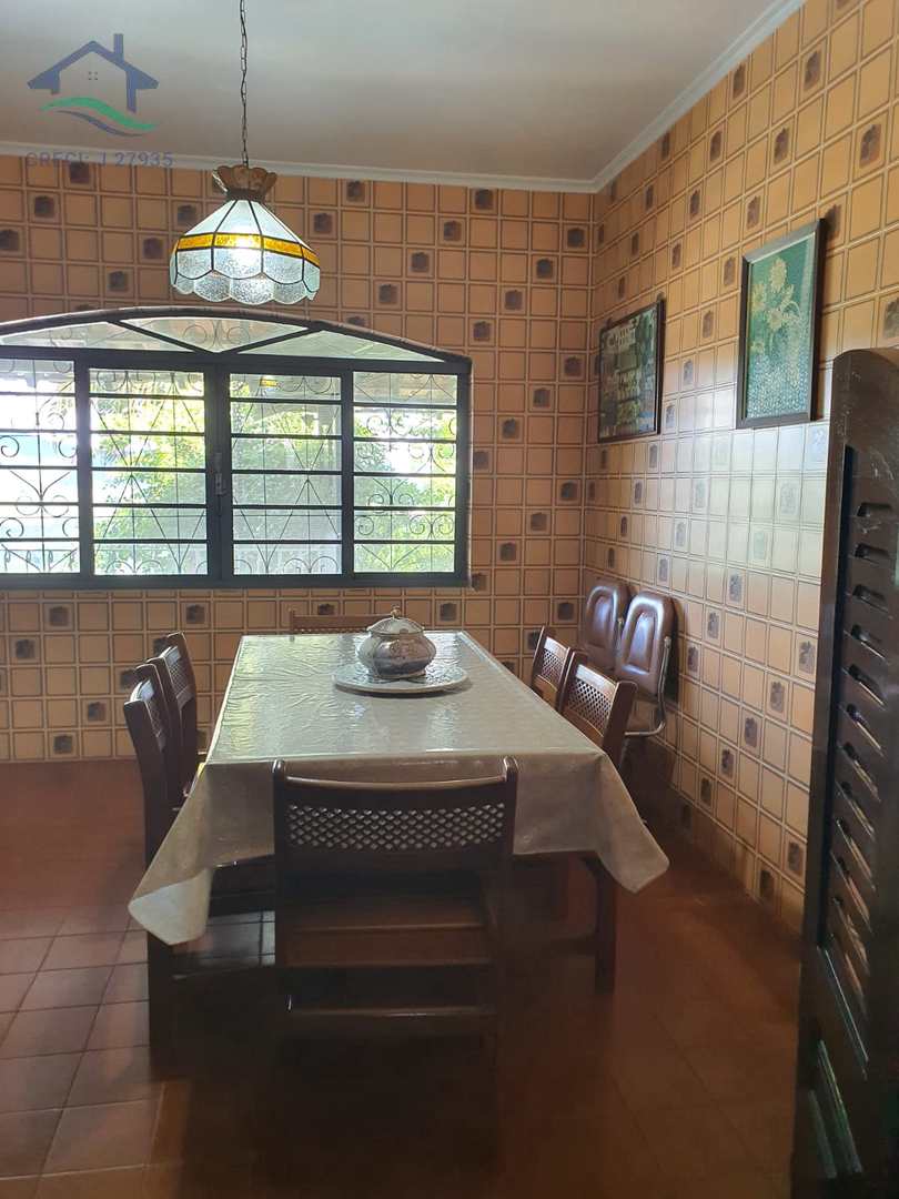 Casa à venda com 3 quartos, 269m² - Foto 11