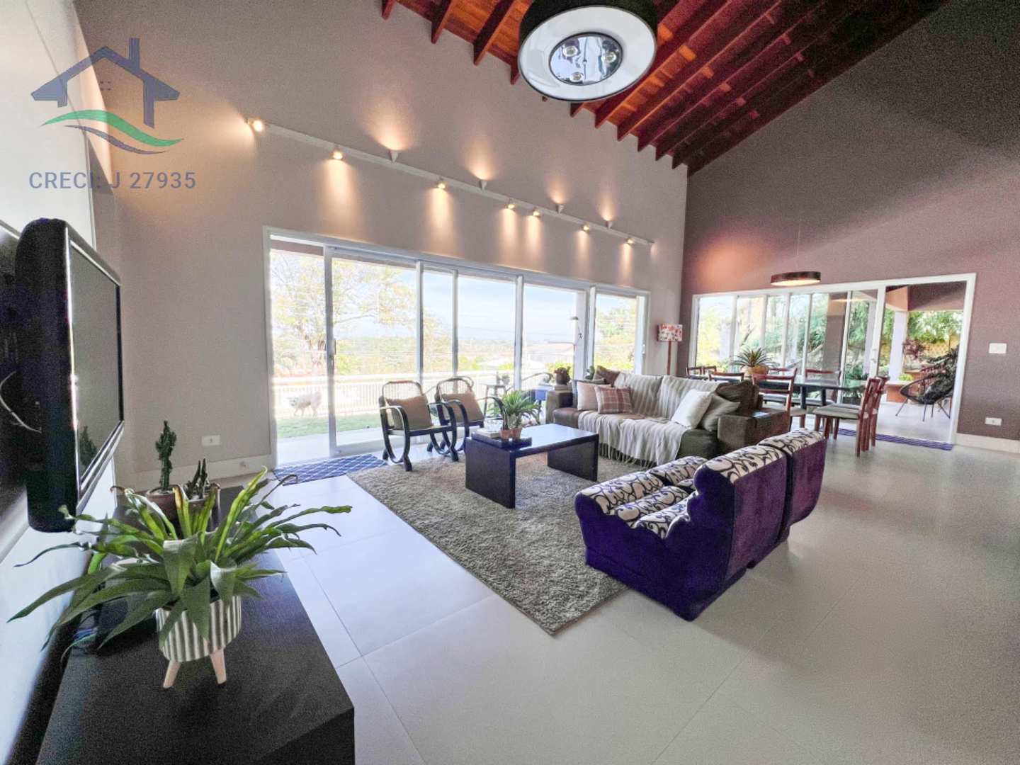 Casa de Condomínio à venda com 3 quartos, 212m² - Foto 2