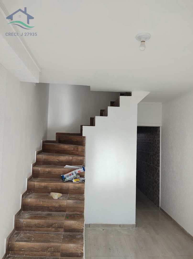 Casa à venda com 2 quartos, 58m² - Foto 4