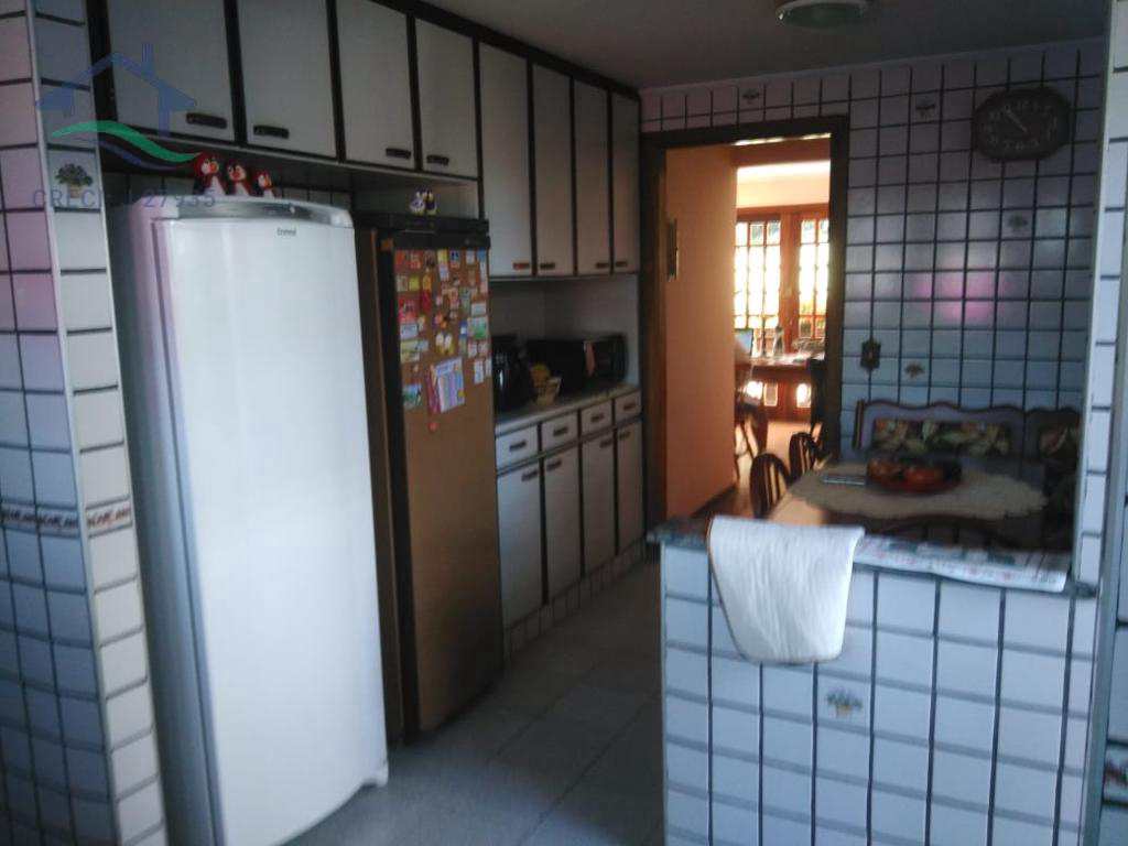 Casa à venda com 4 quartos, 350m² - Foto 6