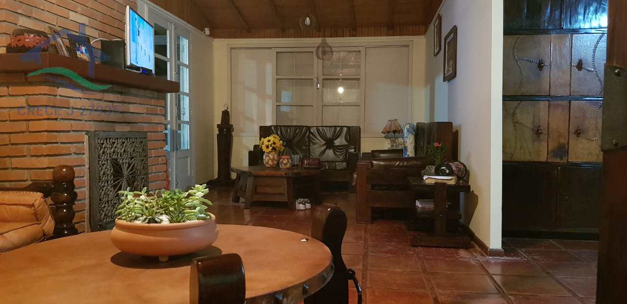 Casa à venda com 4 quartos, 1603m² - Foto 2