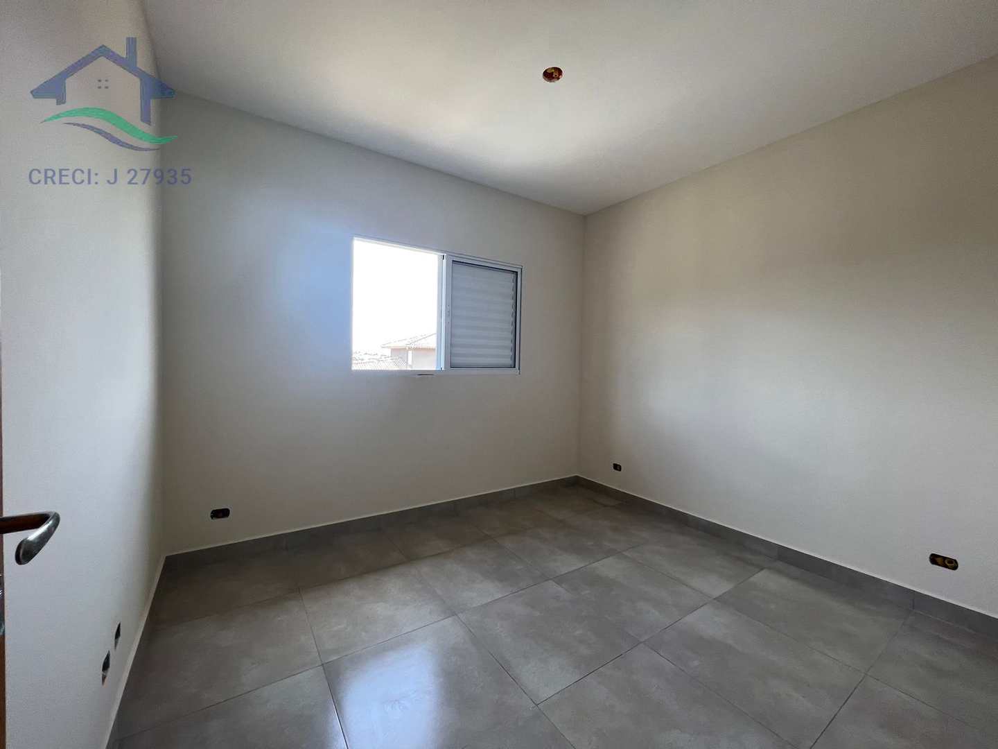 Casa à venda com 2 quartos, 51m² - Foto 4