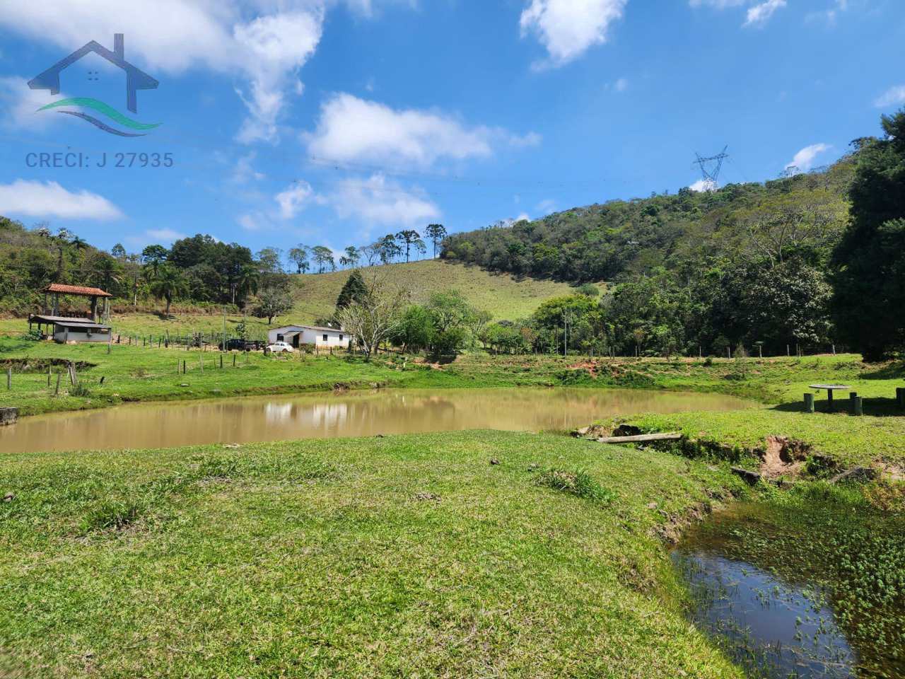 Fazenda à venda com 2 quartos, 532400m² - Foto 2