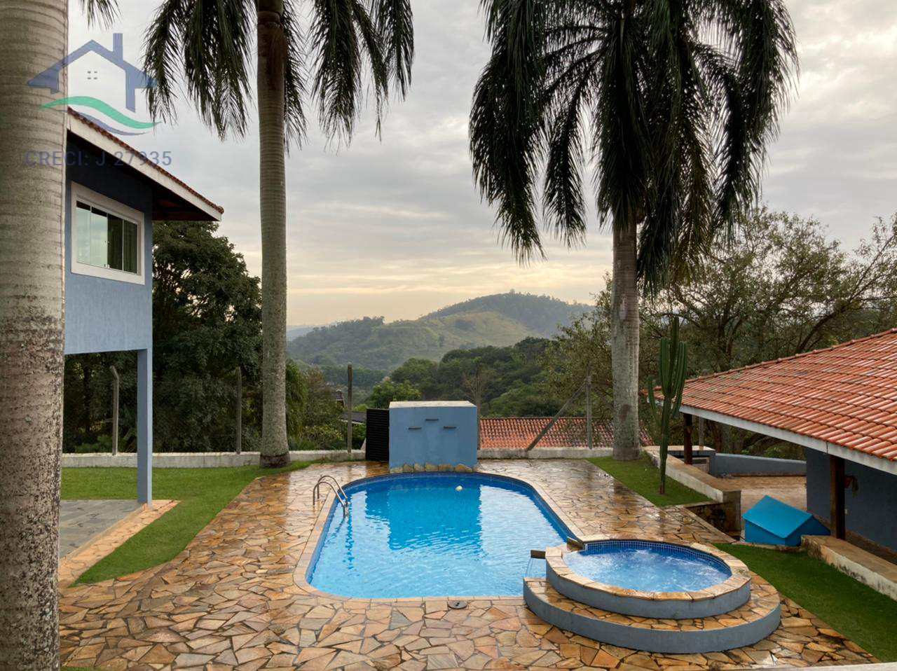 Casa de Condomínio à venda com 5 quartos, 370m² - Foto 1