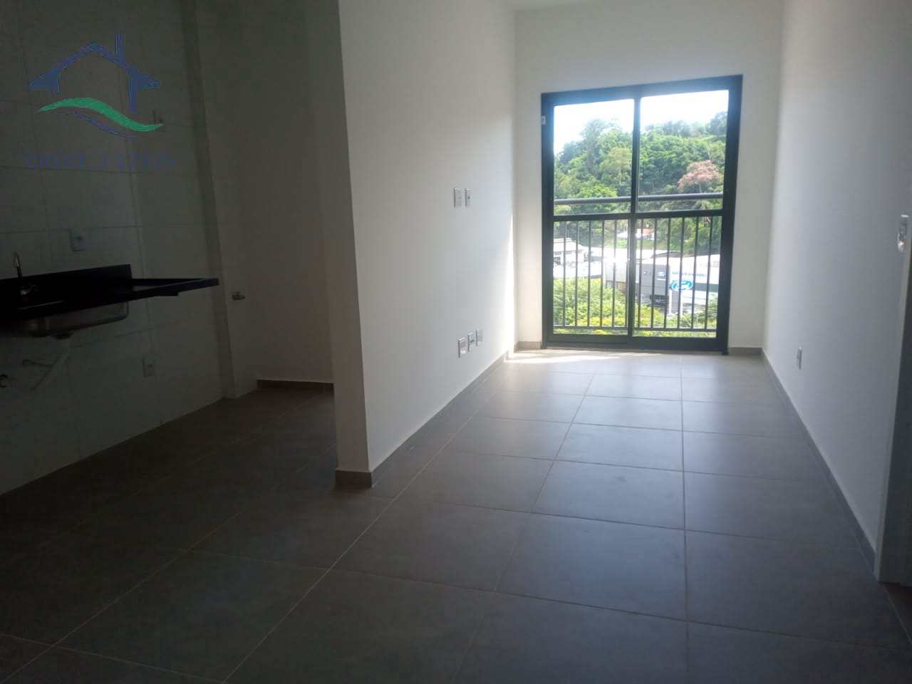 Apartamento à venda com 1 quarto, 42m² - Foto 2