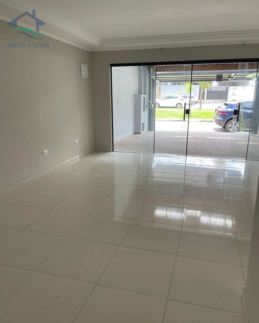 Casa à venda com 2 quartos, 140m² - Foto 2