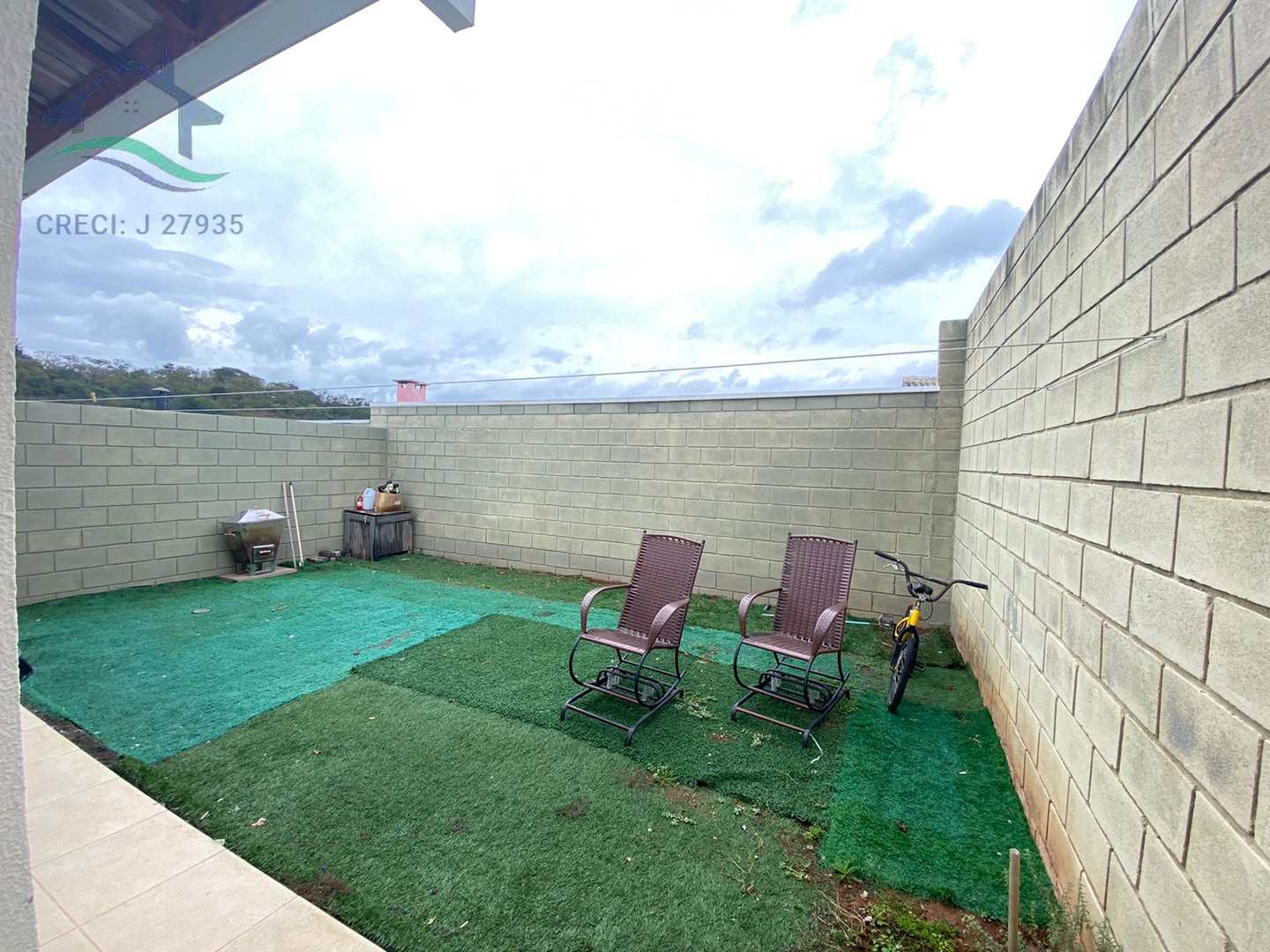 Casa de Condomínio com 2 dorms, Laranja Azeda, Atibaia - R$ 370 mil, Cod: 3872