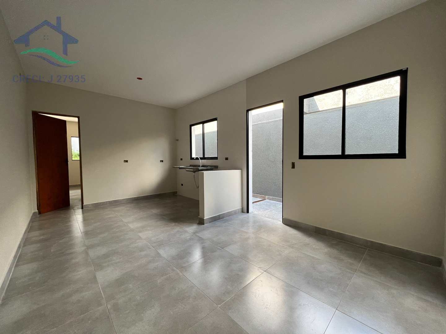 Casa à venda com 2 quartos, 65m² - Foto 4