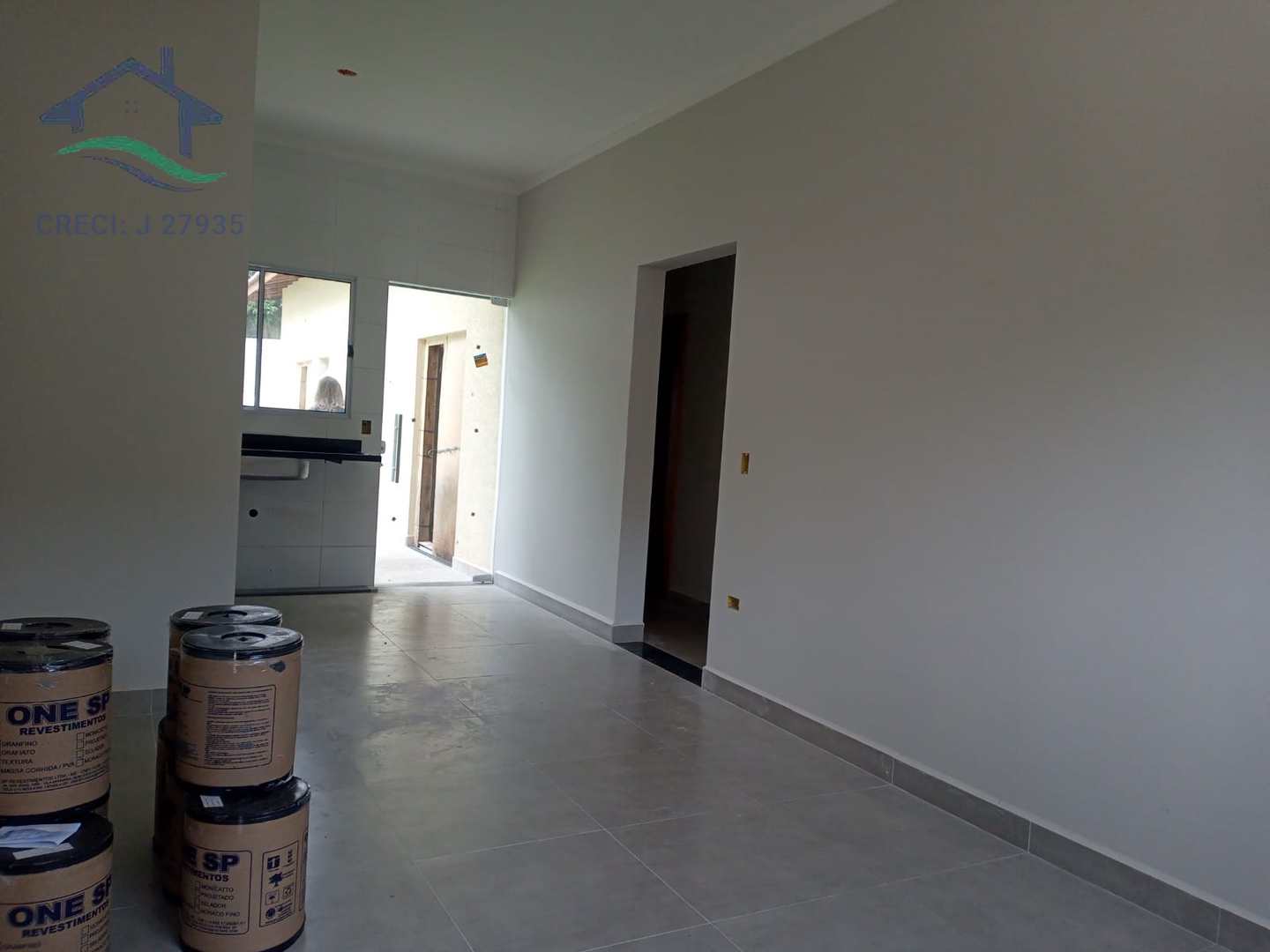 Casa à venda com 4 quartos, 95m² - Foto 2