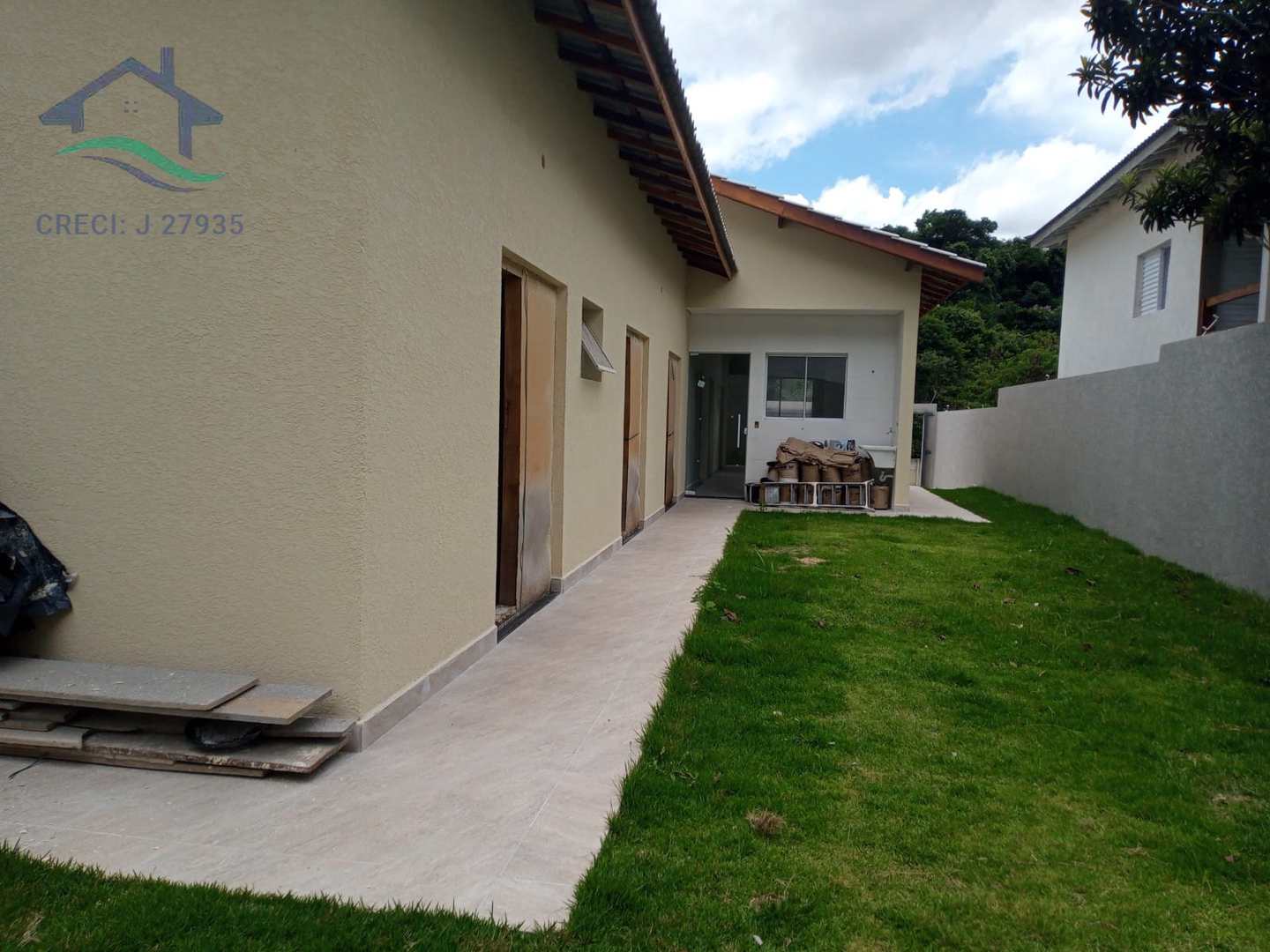 Casa à venda com 4 quartos, 95m² - Foto 17