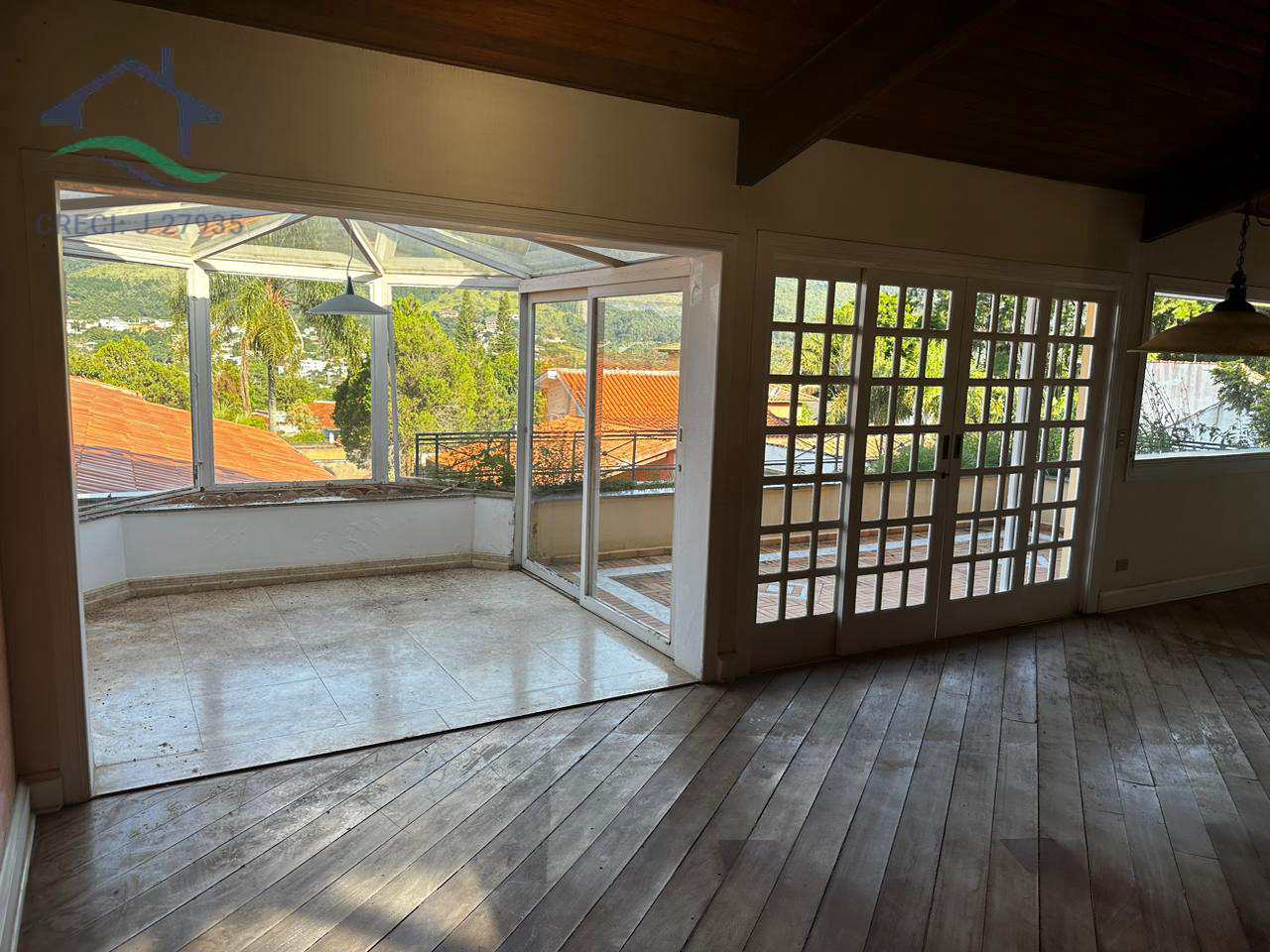 Casa à venda com 4 quartos, 700m² - Foto 4