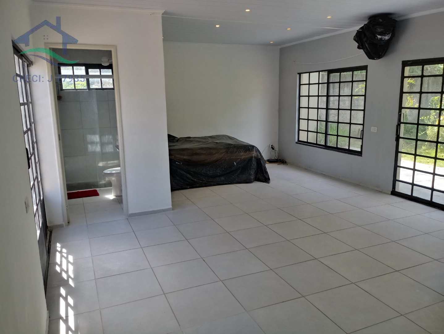 Casa à venda com 1 quarto, 130m² - Foto 3