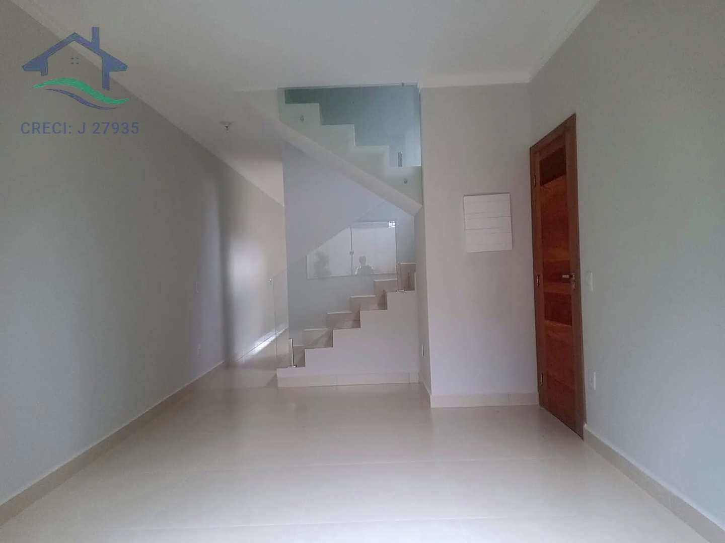 Casa à venda com 3 quartos, 140m² - Foto 2