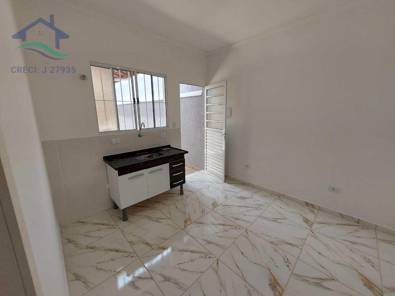 Casa à venda com 4 quartos, 102m² - Foto 5