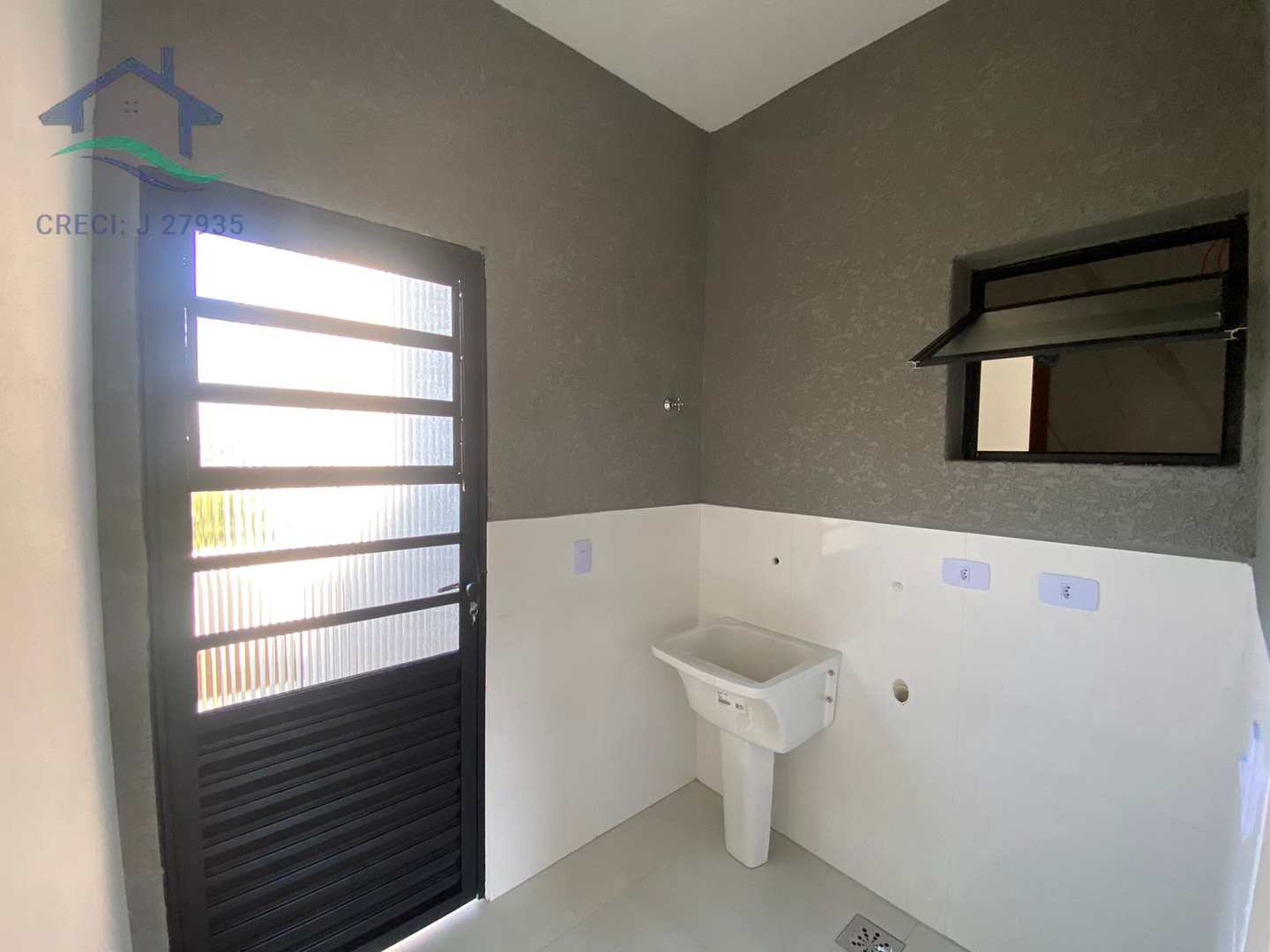 Casa à venda com 2 quartos, 605m² - Foto 8