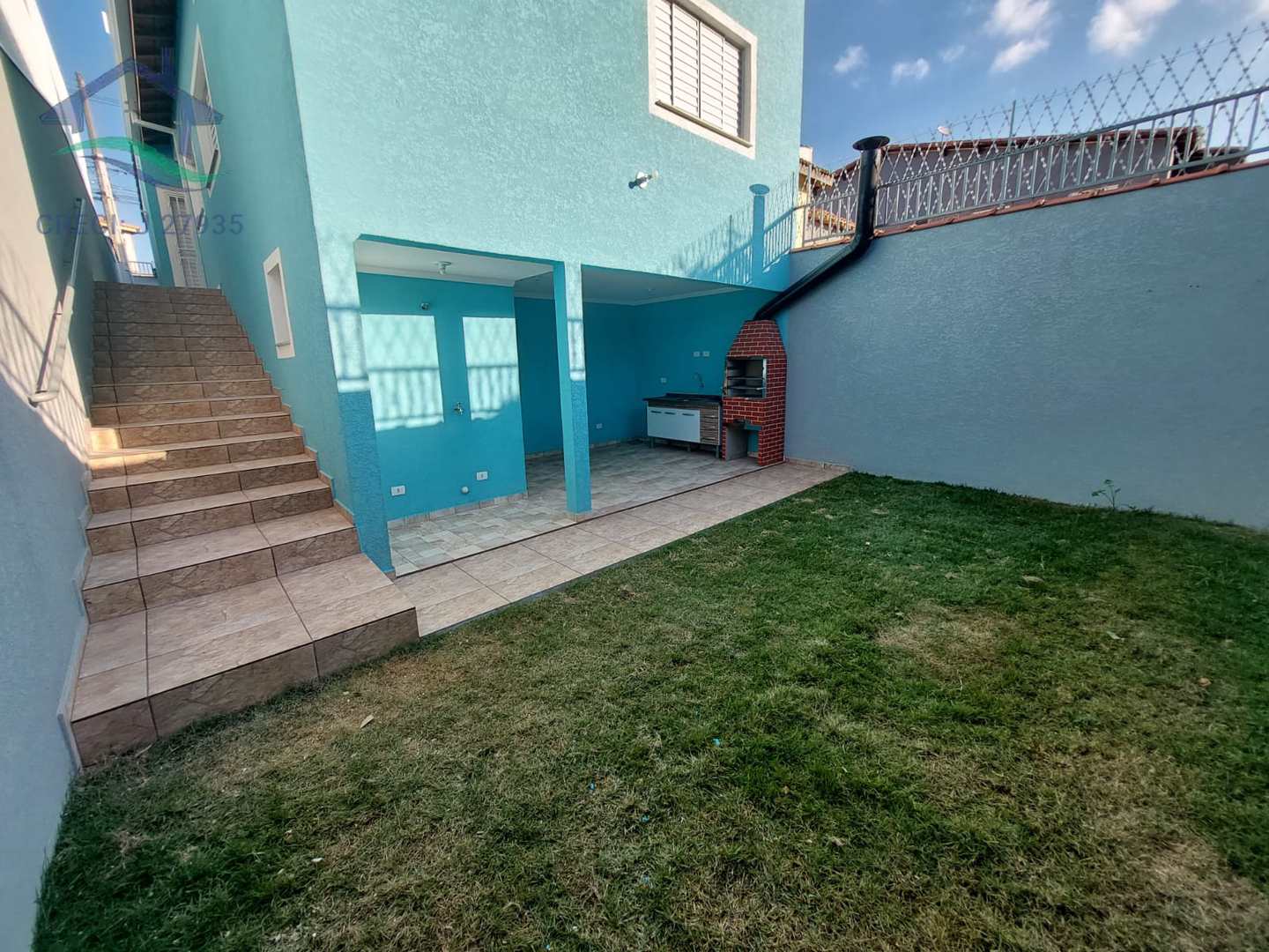 Casa à venda com 3 quartos, 103m² - Foto 1