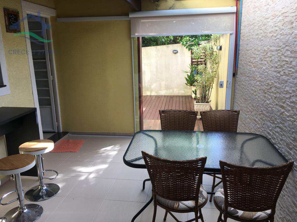 Casa à venda com 2 quartos, 84m² - Foto 7