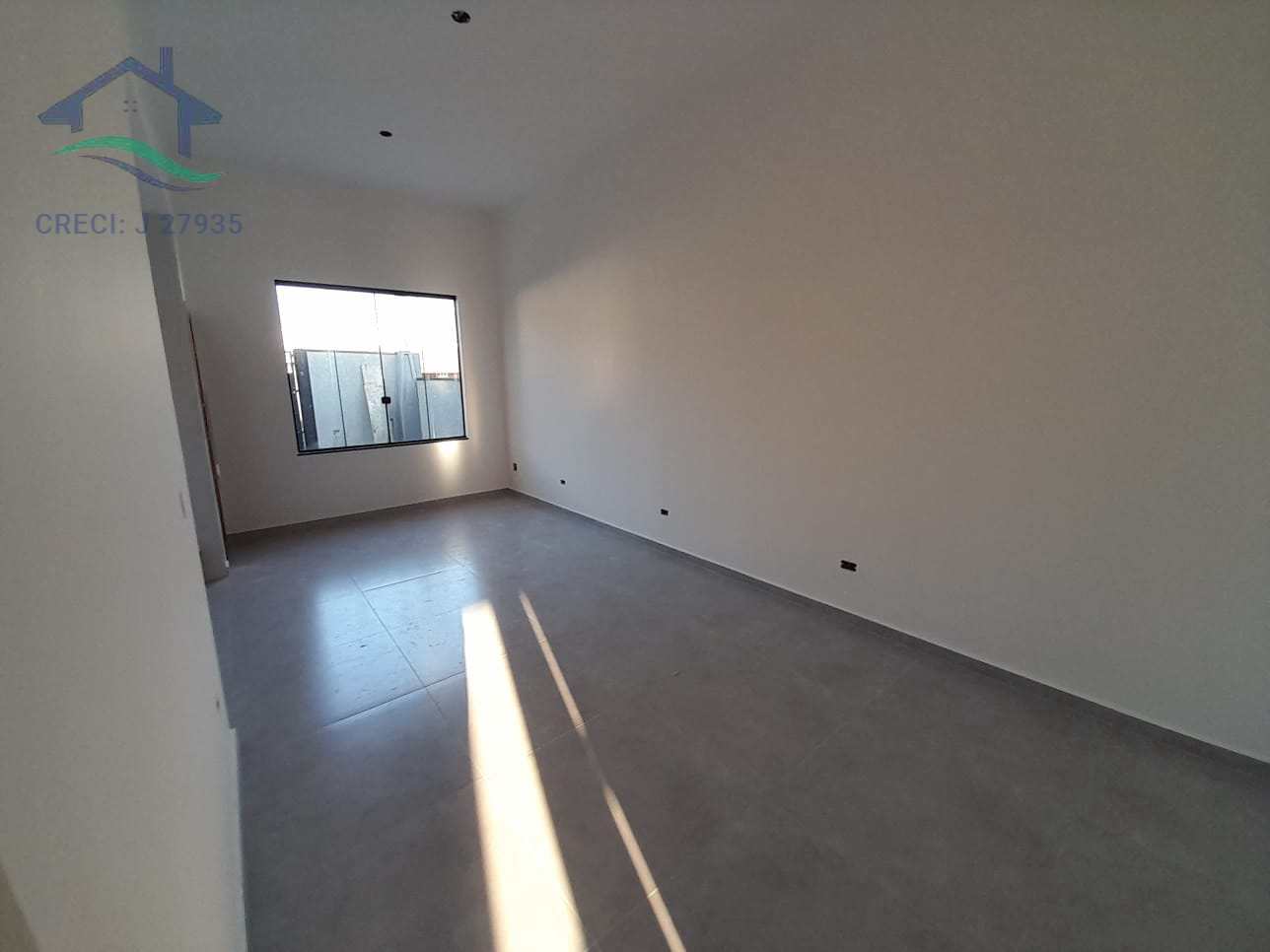 Casa à venda com 3 quartos, 93m² - Foto 2