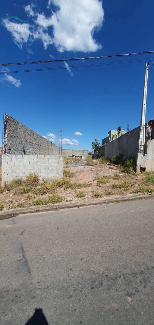 Terreno à venda, 200m² - Foto 1