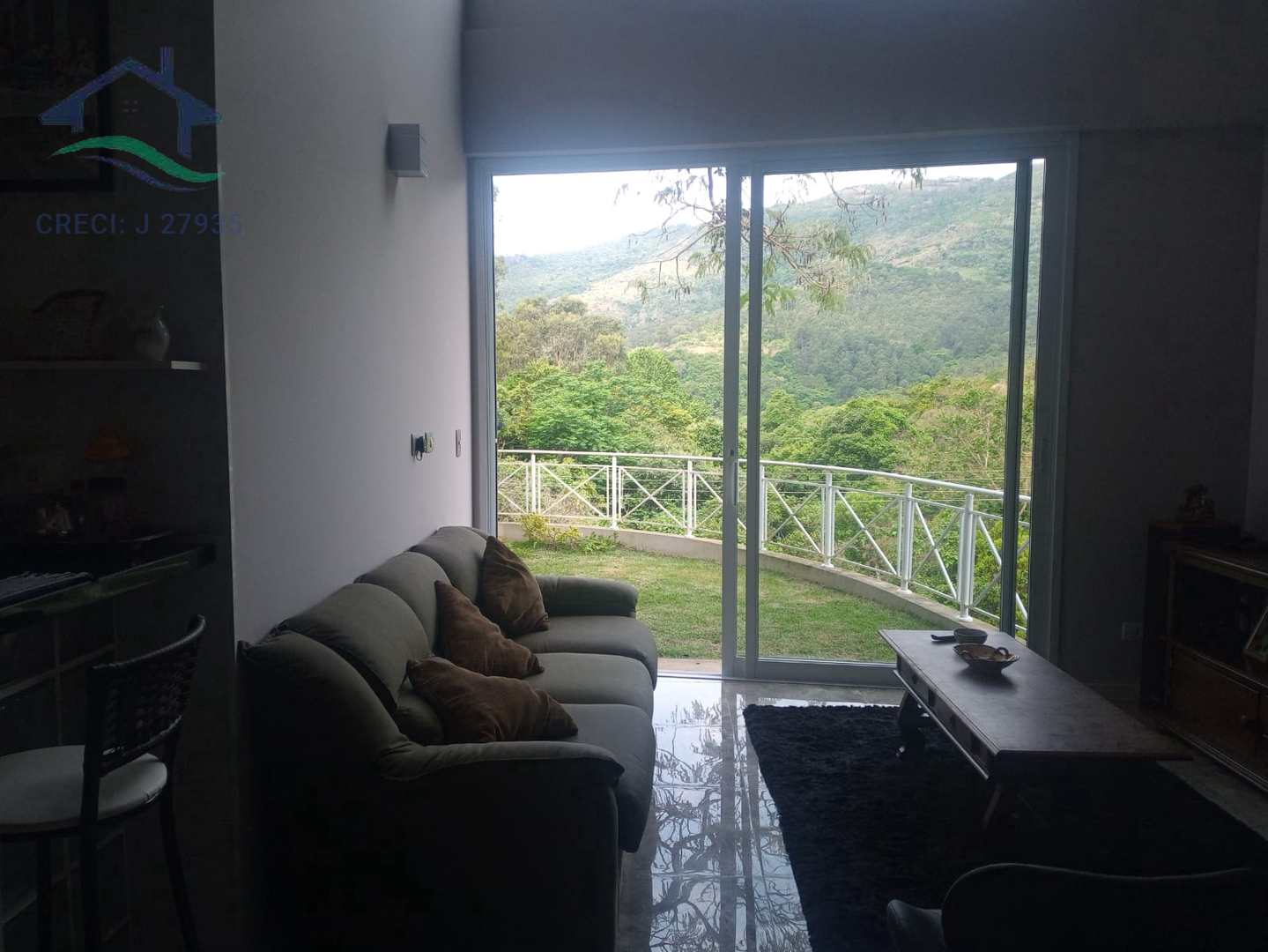 Casa de Condomínio à venda com 3 quartos, 240m² - Foto 4