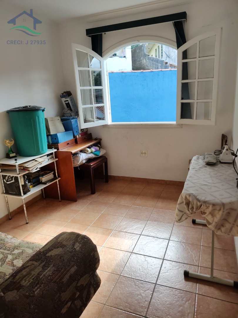 Casa à venda com 3 quartos, 220m² - Foto 12