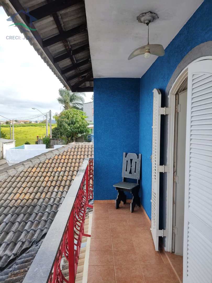 Casa à venda com 3 quartos, 220m² - Foto 13