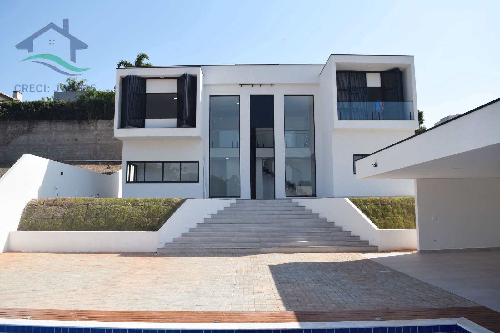 Casa de Condomínio à venda com 3 quartos, 305m² - Foto 1