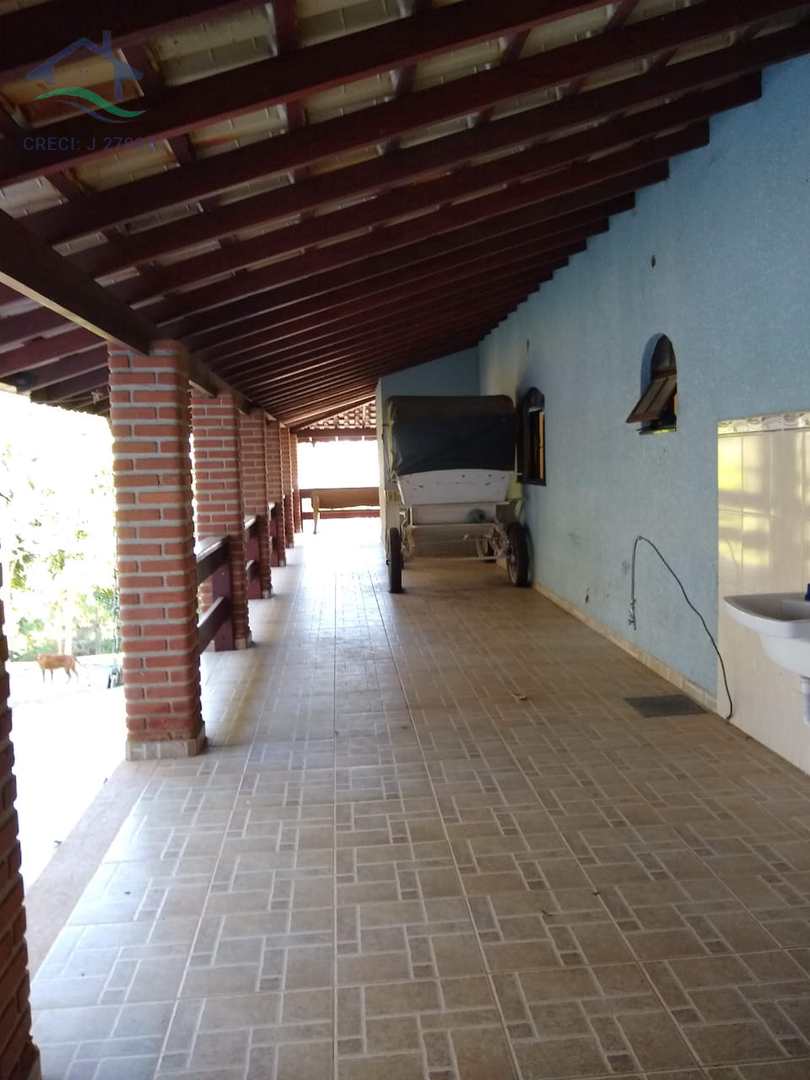 Fazenda à venda com 3 quartos, 613m² - Foto 29