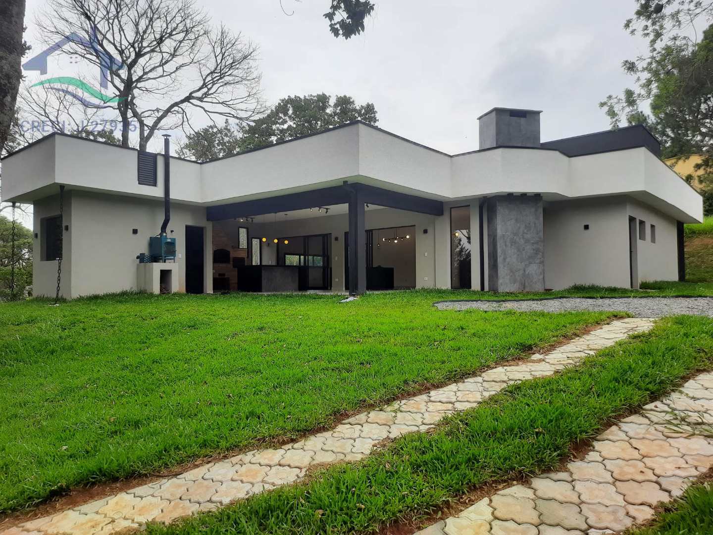 Casa de Condomínio à venda com 3 quartos, 200m² - Foto 1