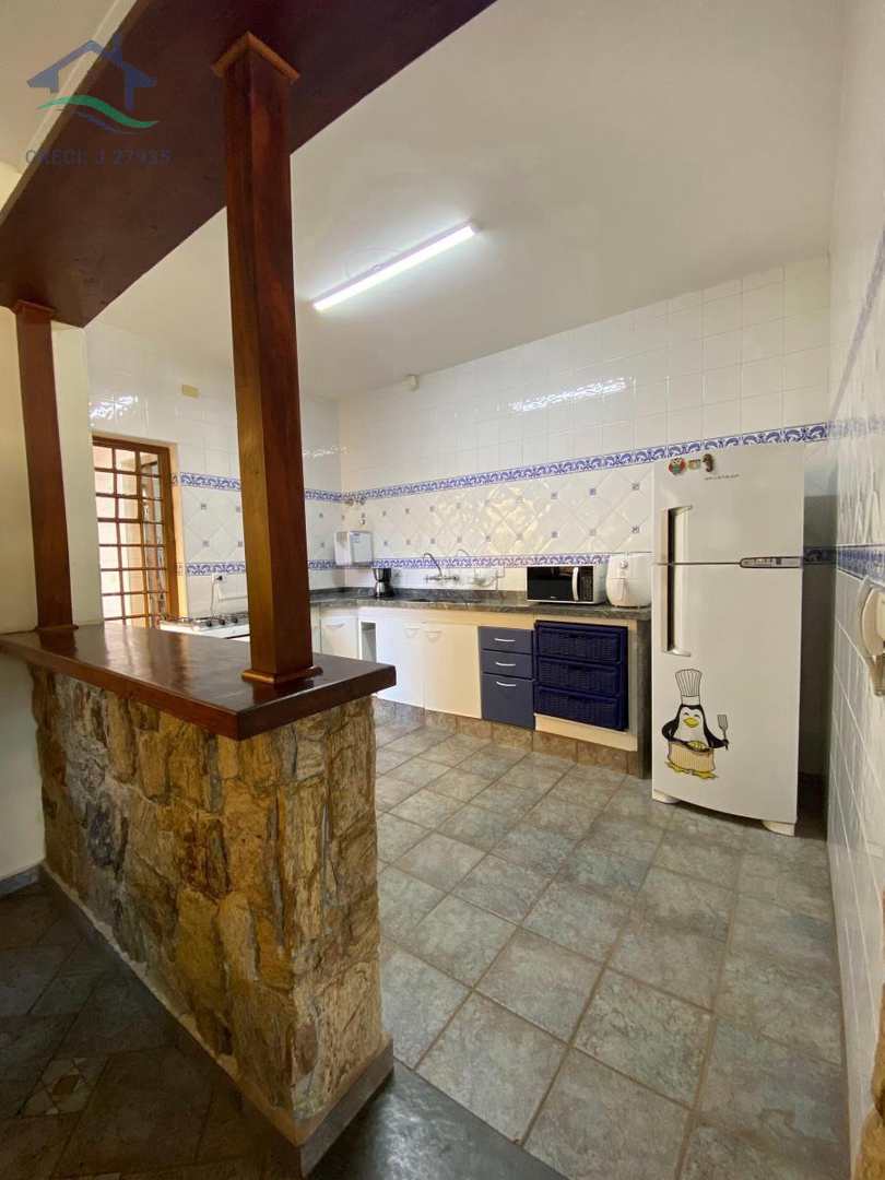 Casa à venda com 4 quartos, 220m² - Foto 5