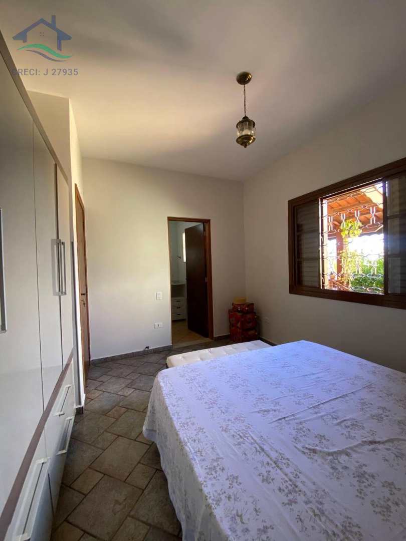 Casa à venda com 4 quartos, 220m² - Foto 8