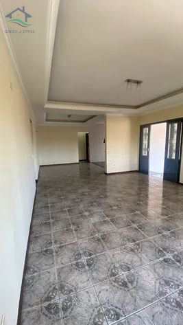 Casa para alugar com 5 quartos, 300m² - Foto 3