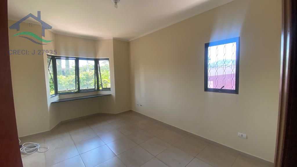 Casa para alugar com 5 quartos, 300m² - Foto 5