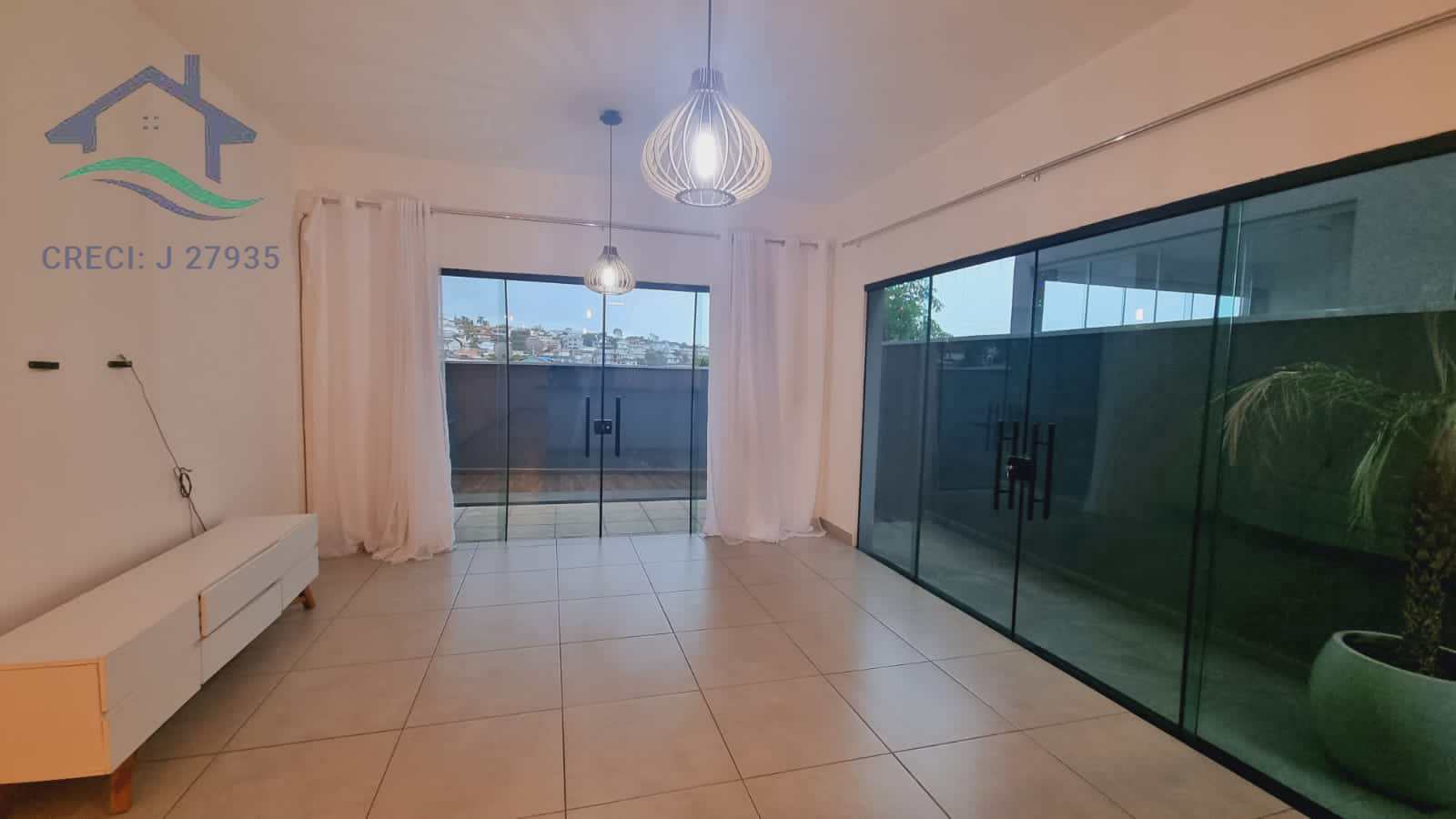 Casa à venda com 3 quartos, 150m² - Foto 2