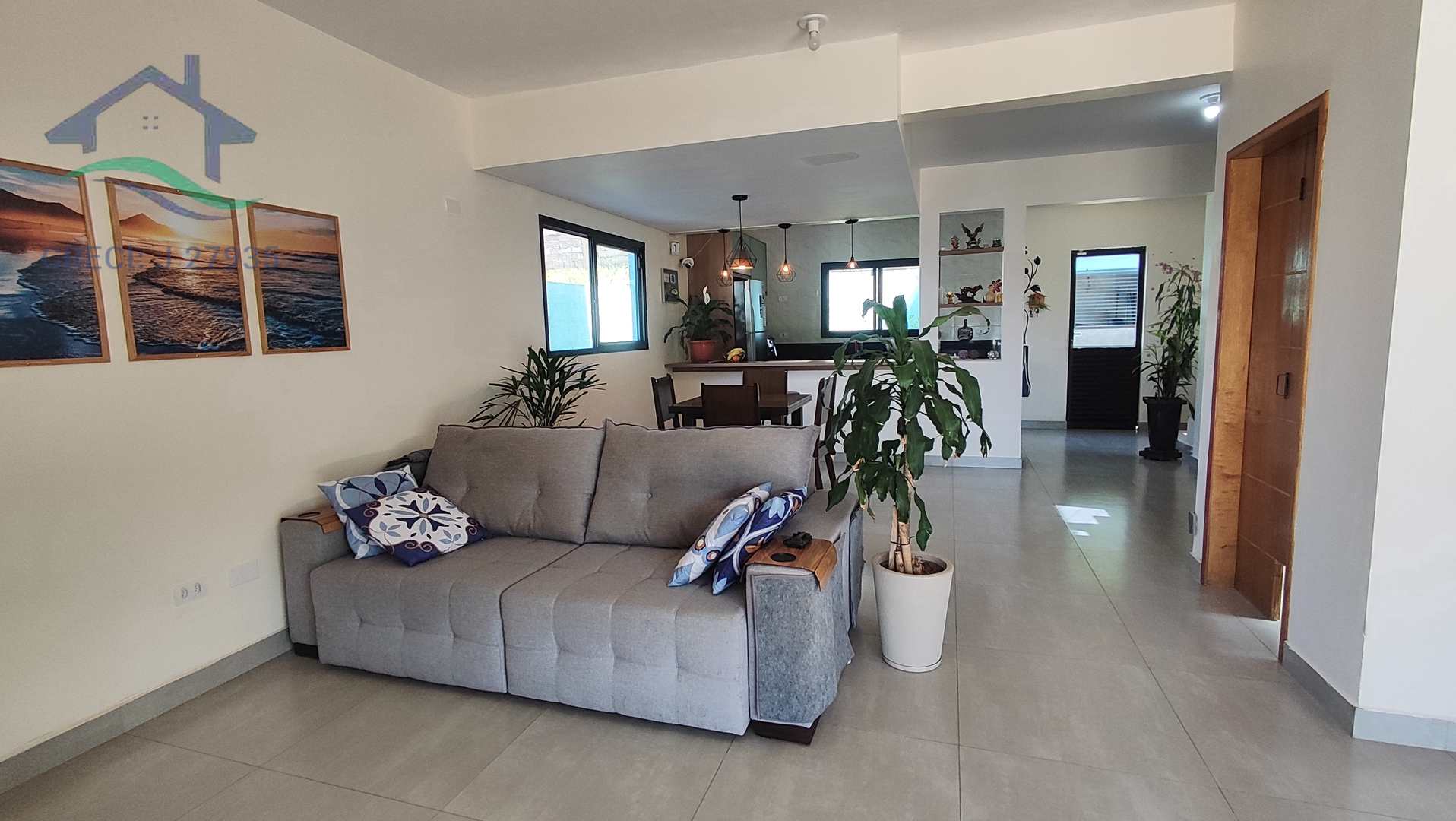 Casa à venda com 3 quartos, 150m² - Foto 2