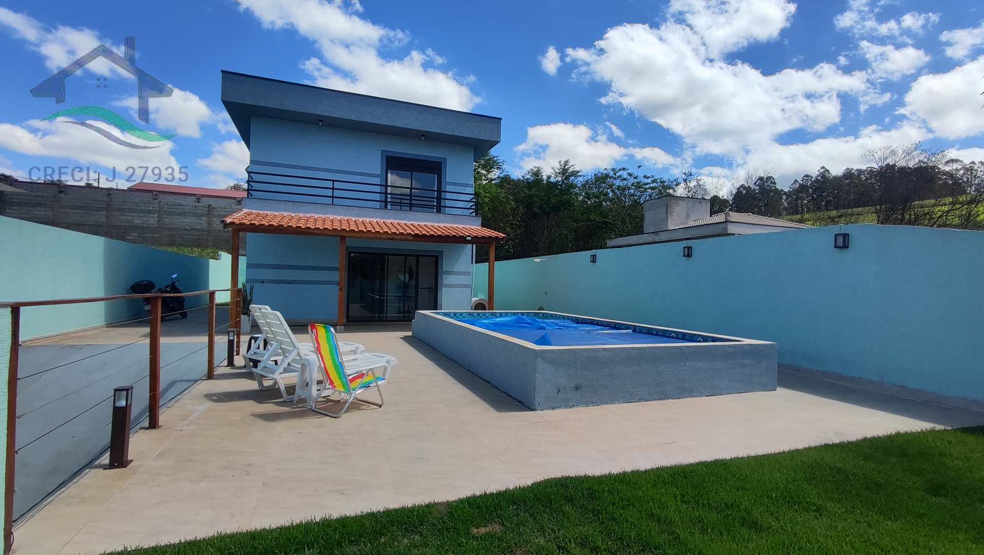 Casa à venda com 3 quartos, 150m² - Foto 1