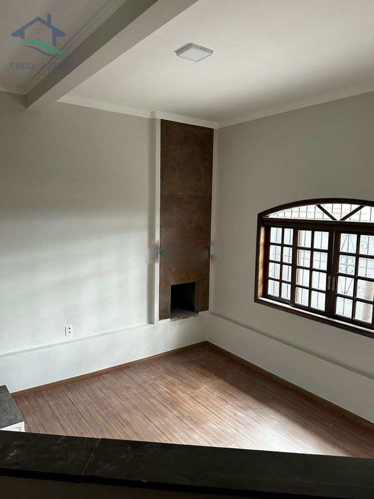 Casa à venda com 3 quartos, 190m² - Foto 3