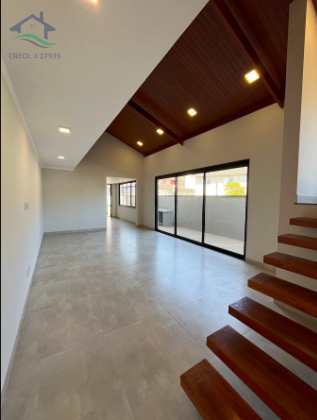 Casa à venda com 3 quartos, 219m² - Foto 2