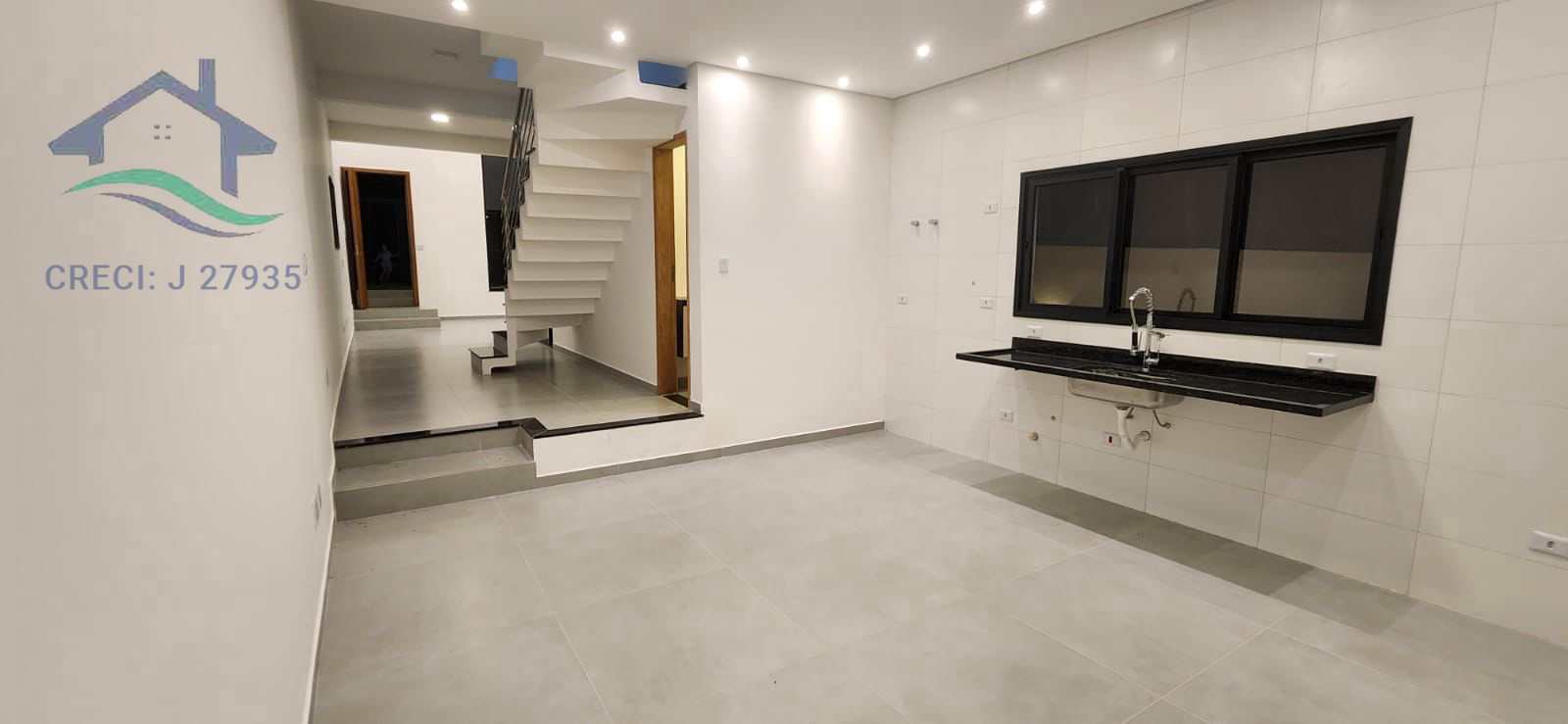 Casa à venda com 3 quartos, 163m² - Foto 3