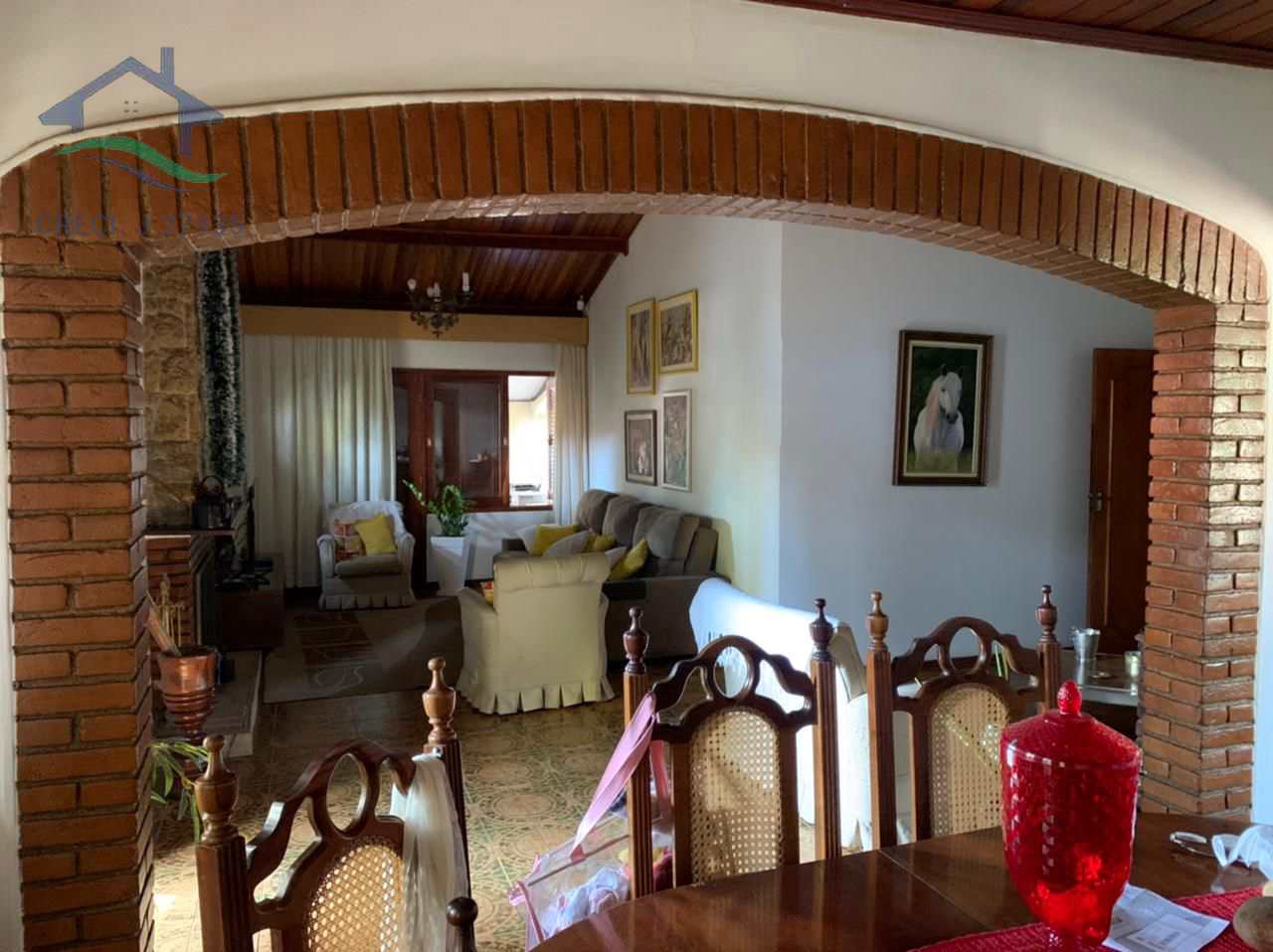 Casa à venda com 6 quartos, 460m² - Foto 4