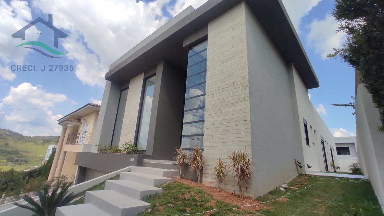 Casa de Condomínio à venda com 4 quartos, 304m² - Foto 2