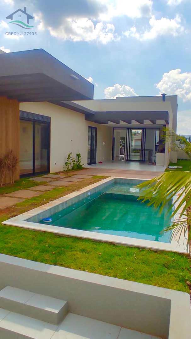 Casa de Condomínio à venda com 4 quartos, 304m² - Foto 1