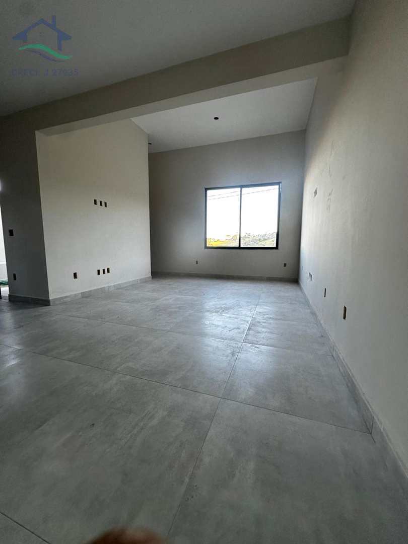 Casa à venda com 3 quartos, 110m² - Foto 2