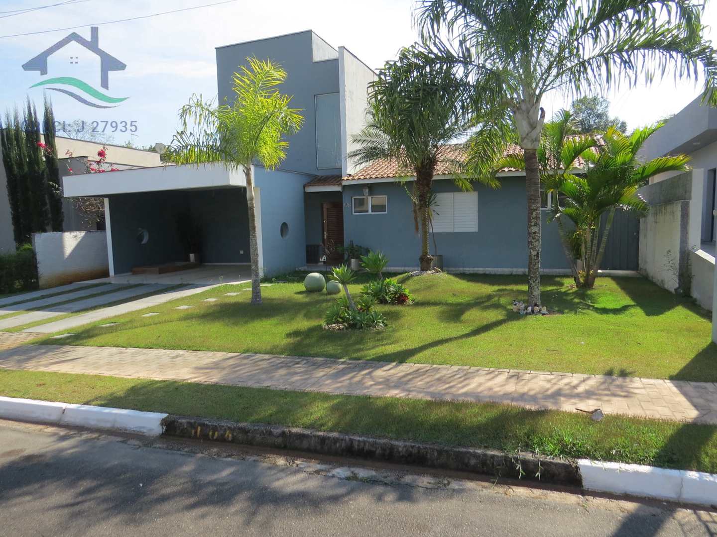 Casa de Condomínio à venda com 3 quartos, 190m² - Foto 1