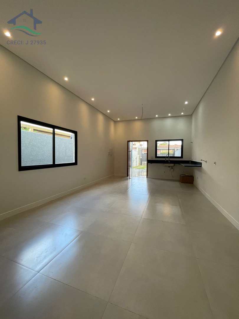 Casa à venda com 3 quartos, 130m² - Foto 2