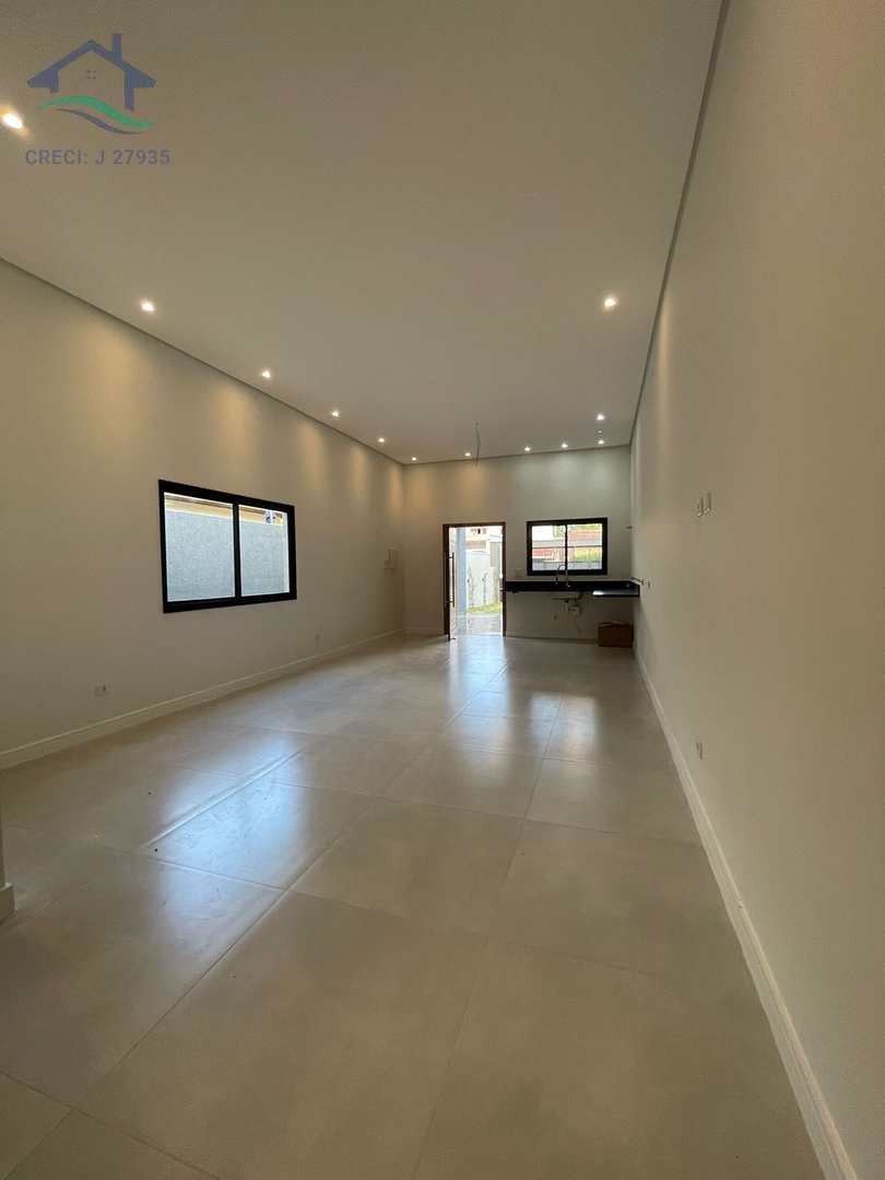 Casa à venda com 3 quartos, 130m² - Foto 3