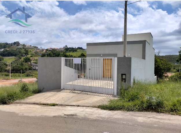 Casa à venda com 3 quartos, 104m² - Foto 1