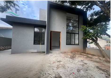 Casa à venda com 3 quartos, 150m² - Foto 1